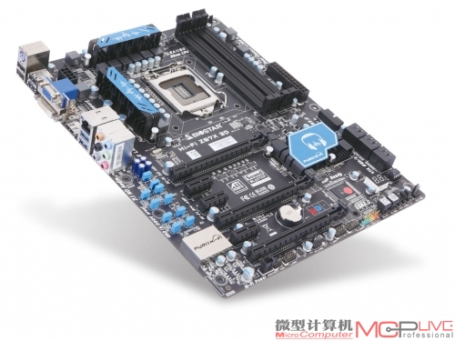 接口LGA1150板型 ATX内存插槽 DDR3×4（高32GB，DDR3 2666） 显卡插槽 PCI-E3 .0x16×2PCI-E2.0x16×1扩展插槽 PCI-E2.0x1×3音频芯片 瑞昱ALC898 Codec网络芯片 瑞昱RTL8111F千兆网卡I/O接口 USB 2.0+USB 3.0+LAN+PS/2+HDMI+DVI-D+VGA+模拟 7.1声道输出 参考售价：999元